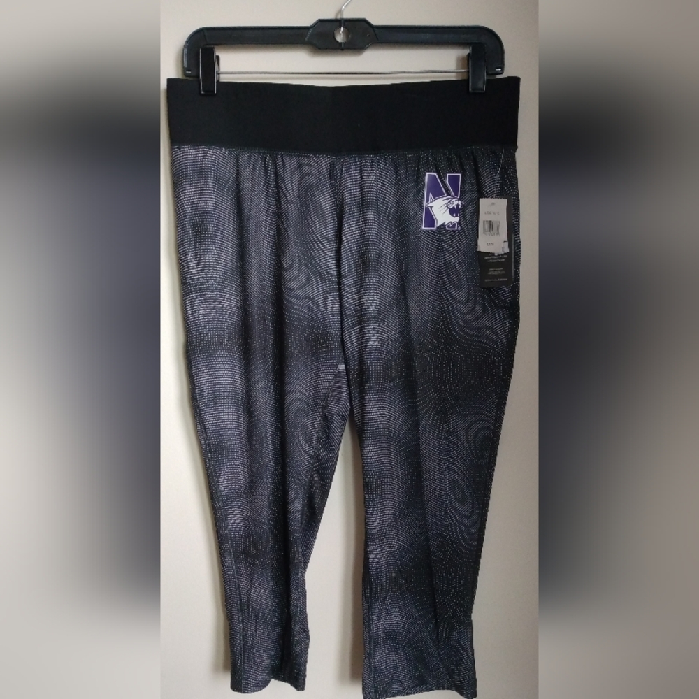 Champion Women's Black and Gray Capris